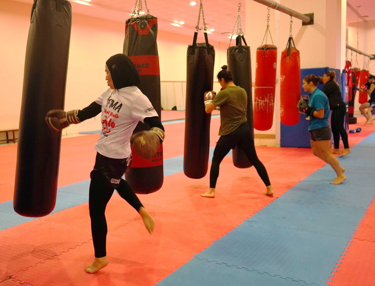 M U A Y T H A I M I L L I T A K I M T E K N I K D I R E K T O R U U R 974848 289501