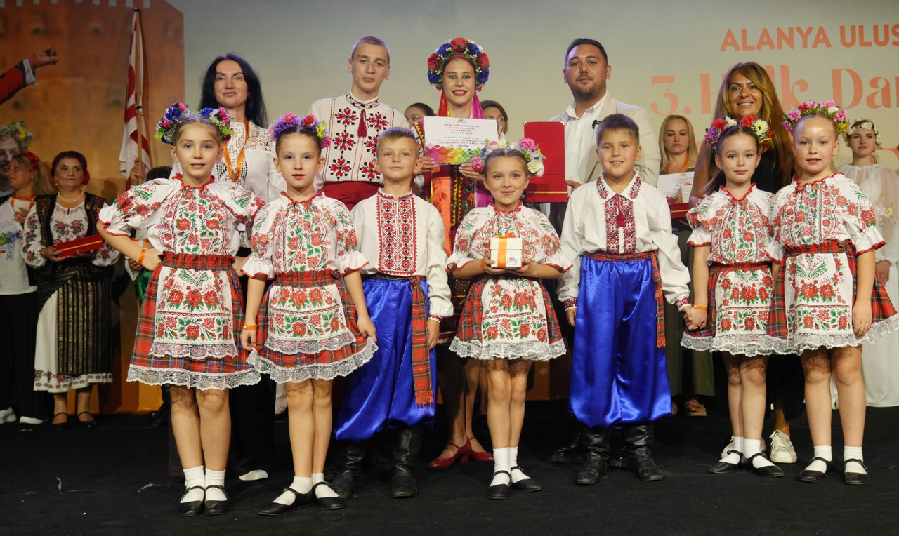 M U Z I K V E D A N S A L A N Y A D A B U L U S T U 987755 293241