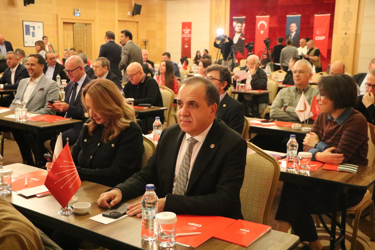 O Z G U R O Z E L A N K E T L E R D E B I R I N C I P A R T I Y I Z 946496 281111