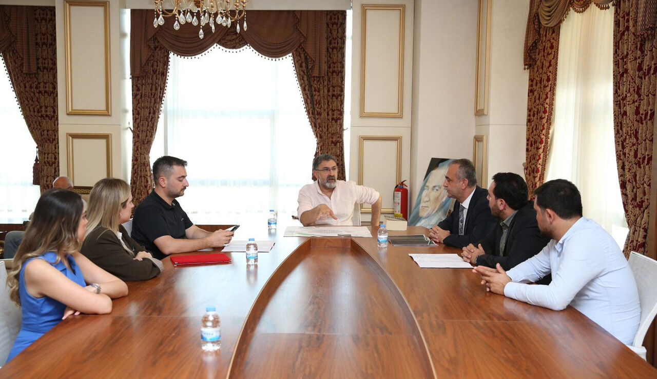 S E R I K E G E S P R O J E S I 941148 279466