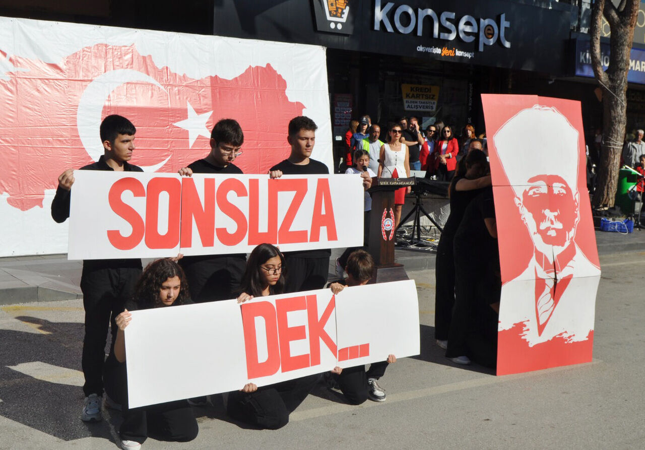 S E R I K T E C O S K U L U C U M H U R I Y E T K U T L A M A S I 988817 293471