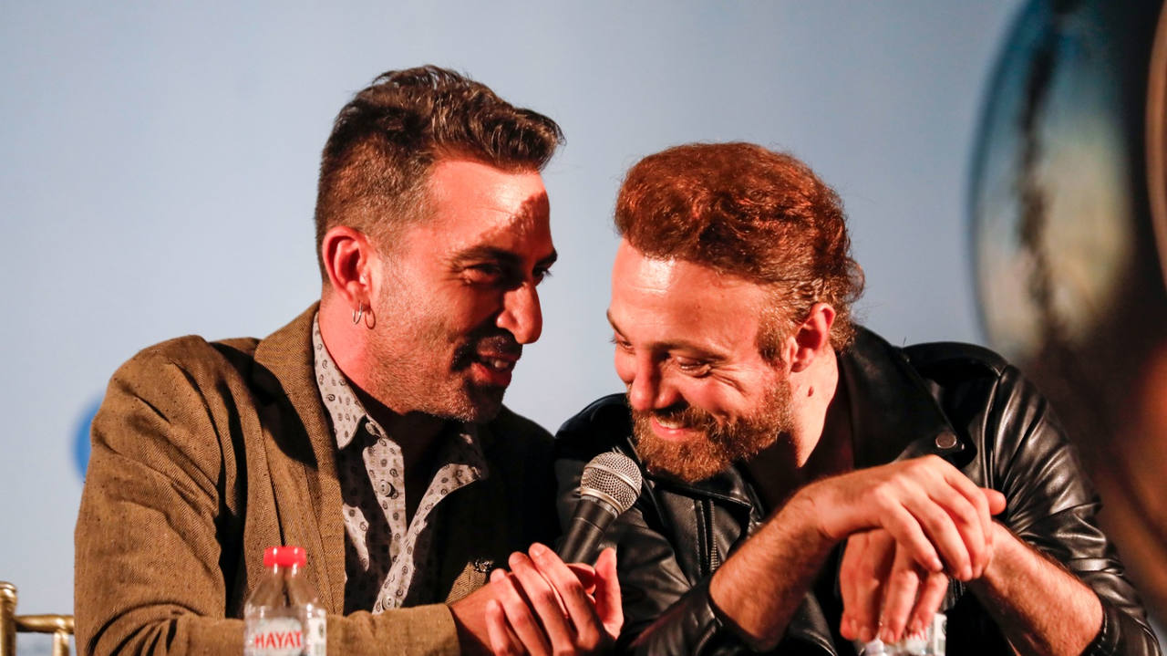 T I Y A T R O D A N B E Y A Z P E R D E Y E U Z A N A N B A R S E L O 983883 292076