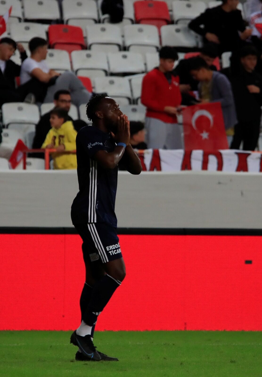 Whatsapp Image 2025 10 30 At 14.06.05