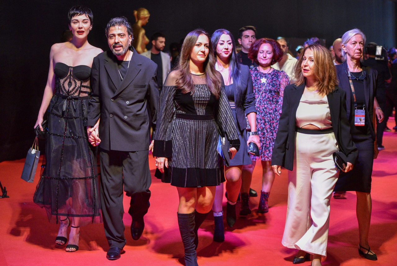 A L T I N P O R T A K A L I N K I R M I Z I H A L I S I N D A S I K 994776 295129