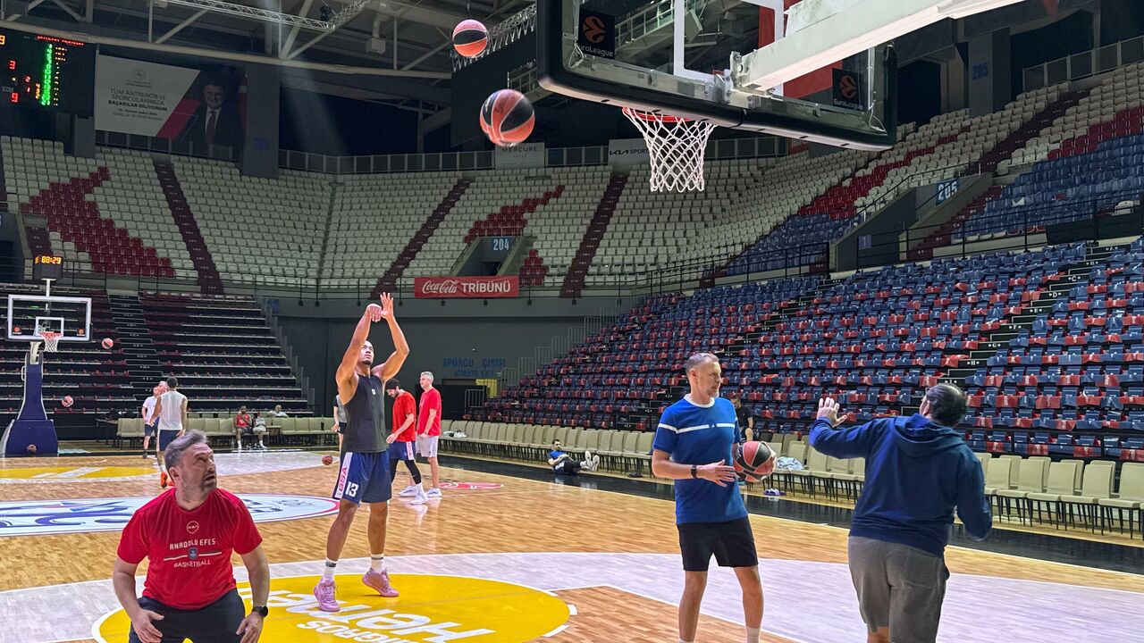 A N A D O L U E F E S A N T A L Y A’ D A O Y N A N A C A K B A Y E R 1014183 300927