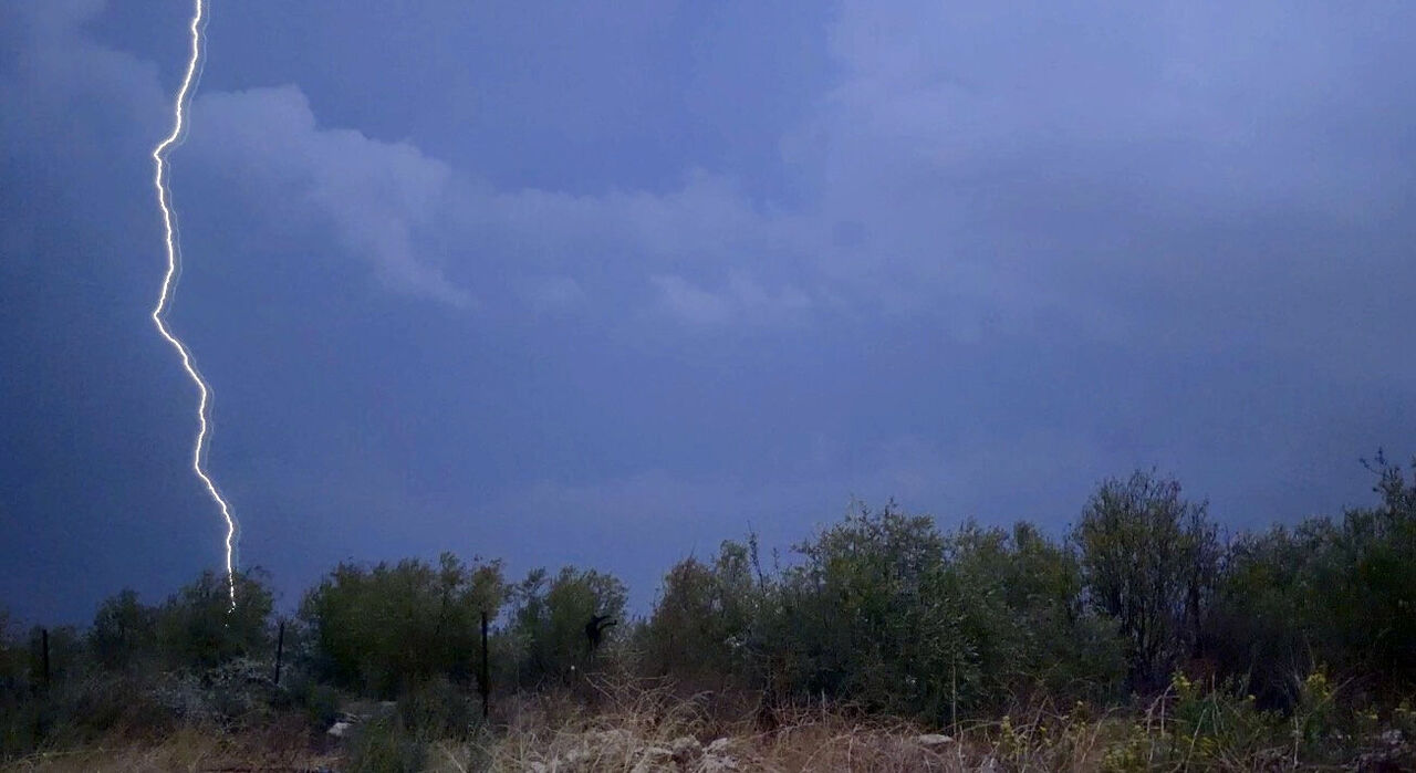 A N T A L Y A D A G E C E Y I S I M S E K L E R A Y D I N L A T T I 1003008 297613