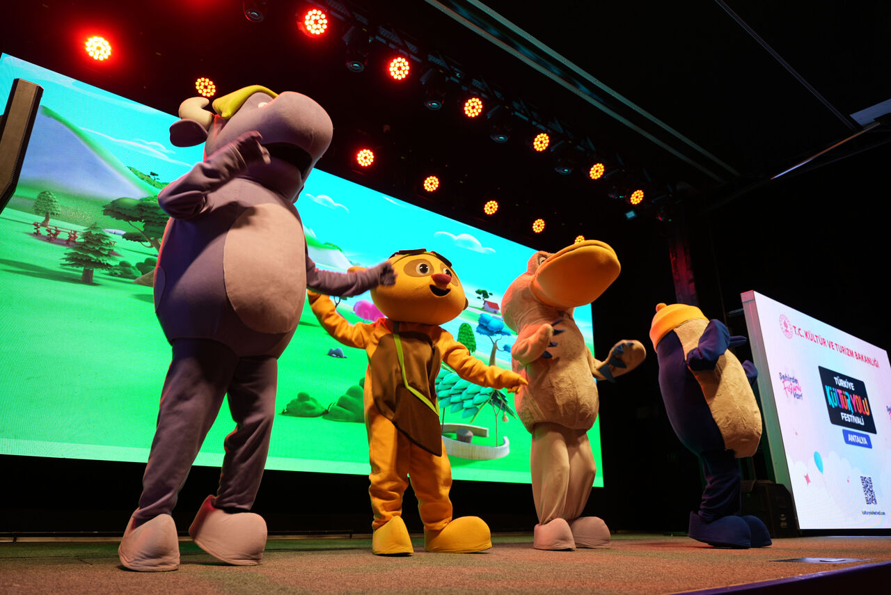 A N T A L Y A K U L T U R Y O L U F E S T I V A L I H E Y E C A N I H 995269 295261