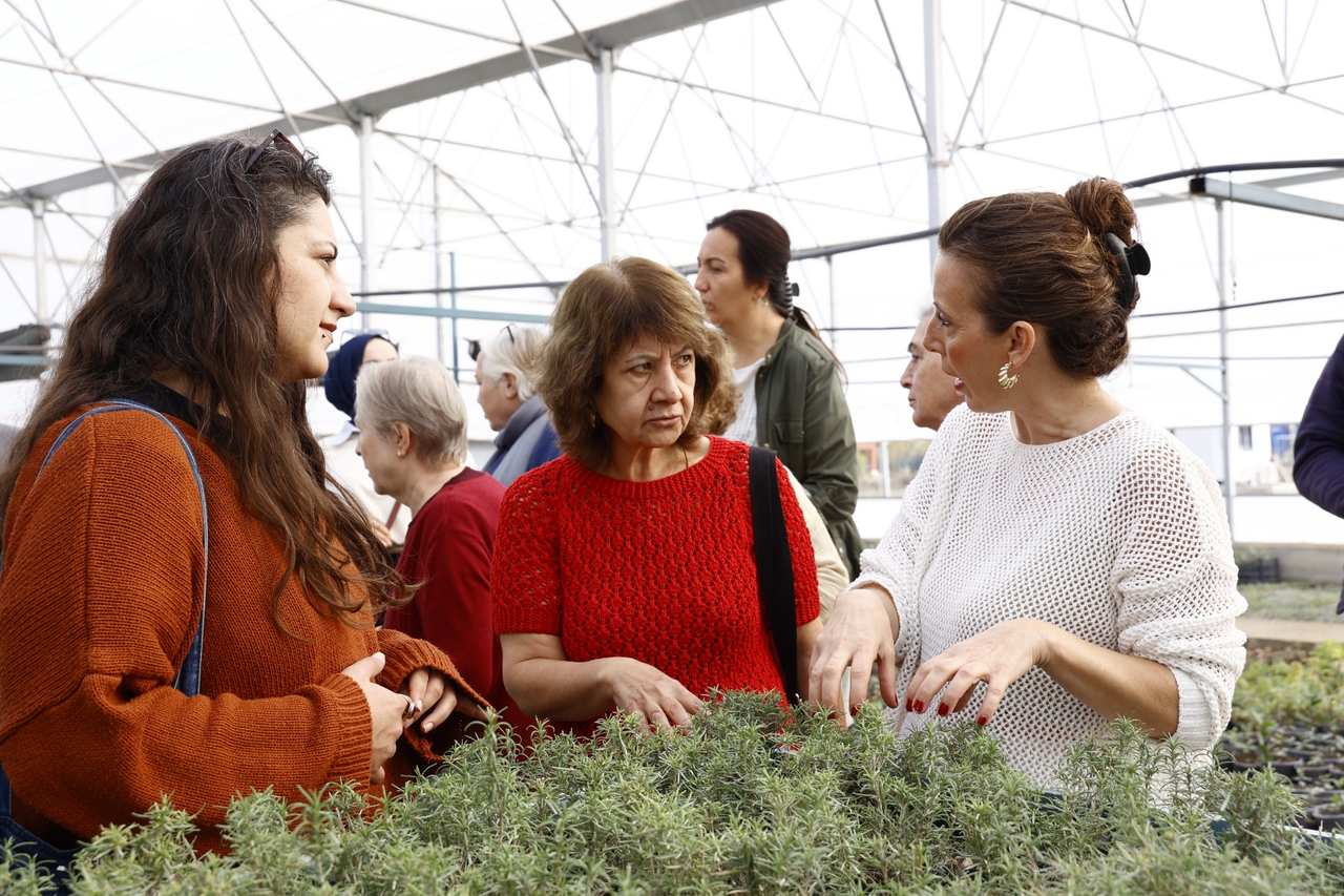 A T A S E M K U R S I Y E R L E R I N E T A R I M K A M P U S U N D E U 1011982 300216