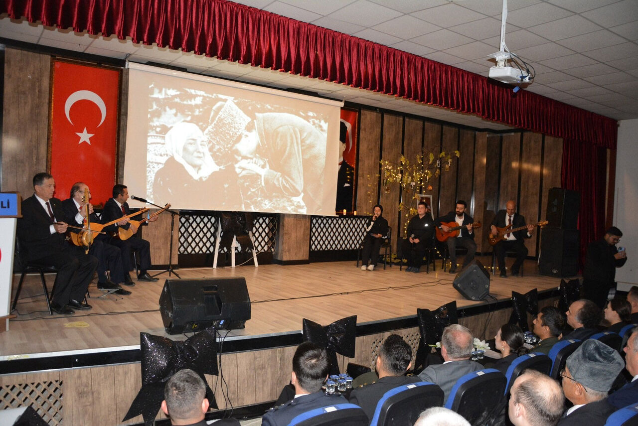 A T A T U R K K O R K U T E L I D E A N I L D I 1008994 299296