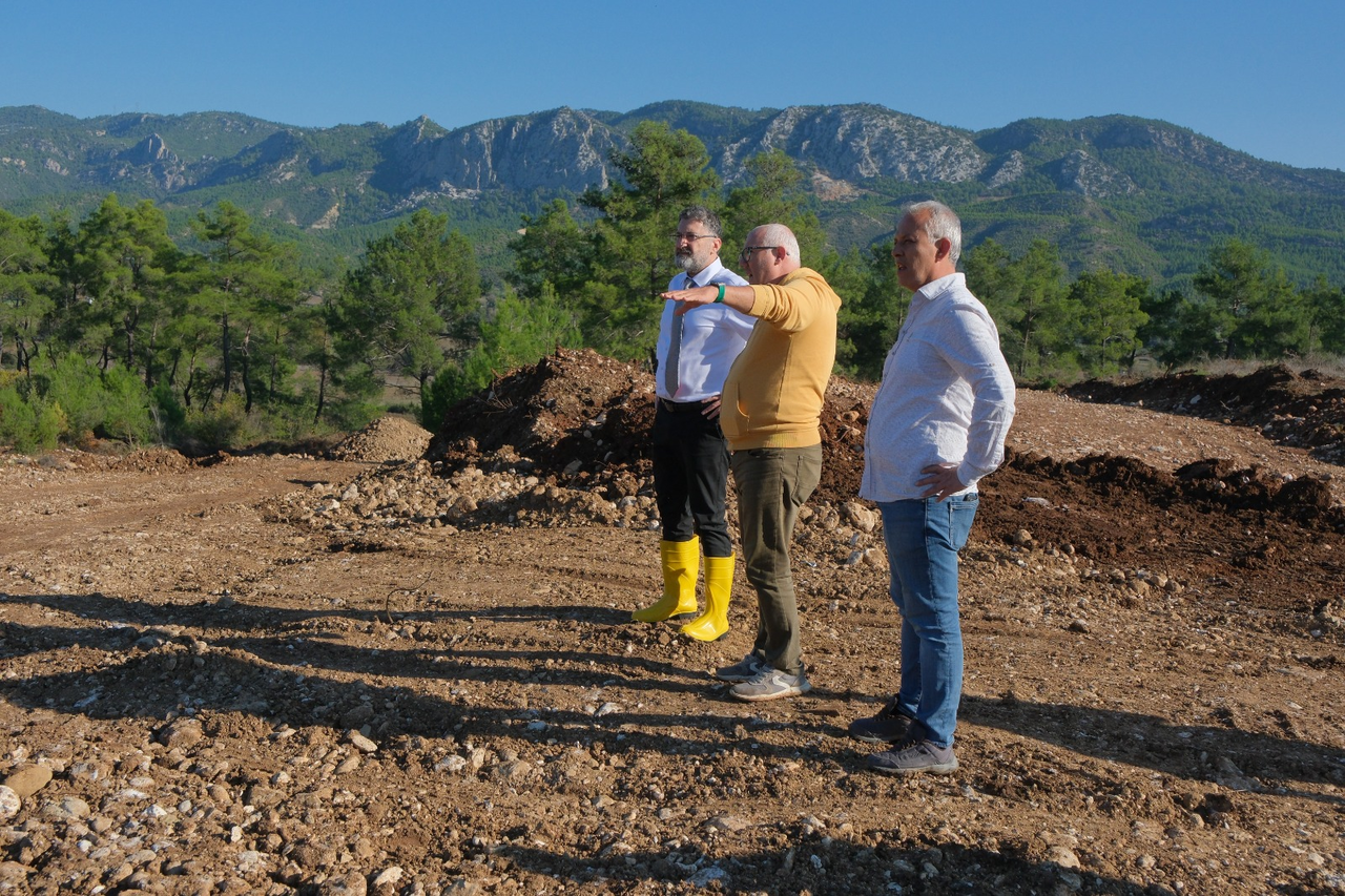 B A K I M E V I V E G E S P R O J E S I E S Z A M A N L I S U R U Y 1015046 301208