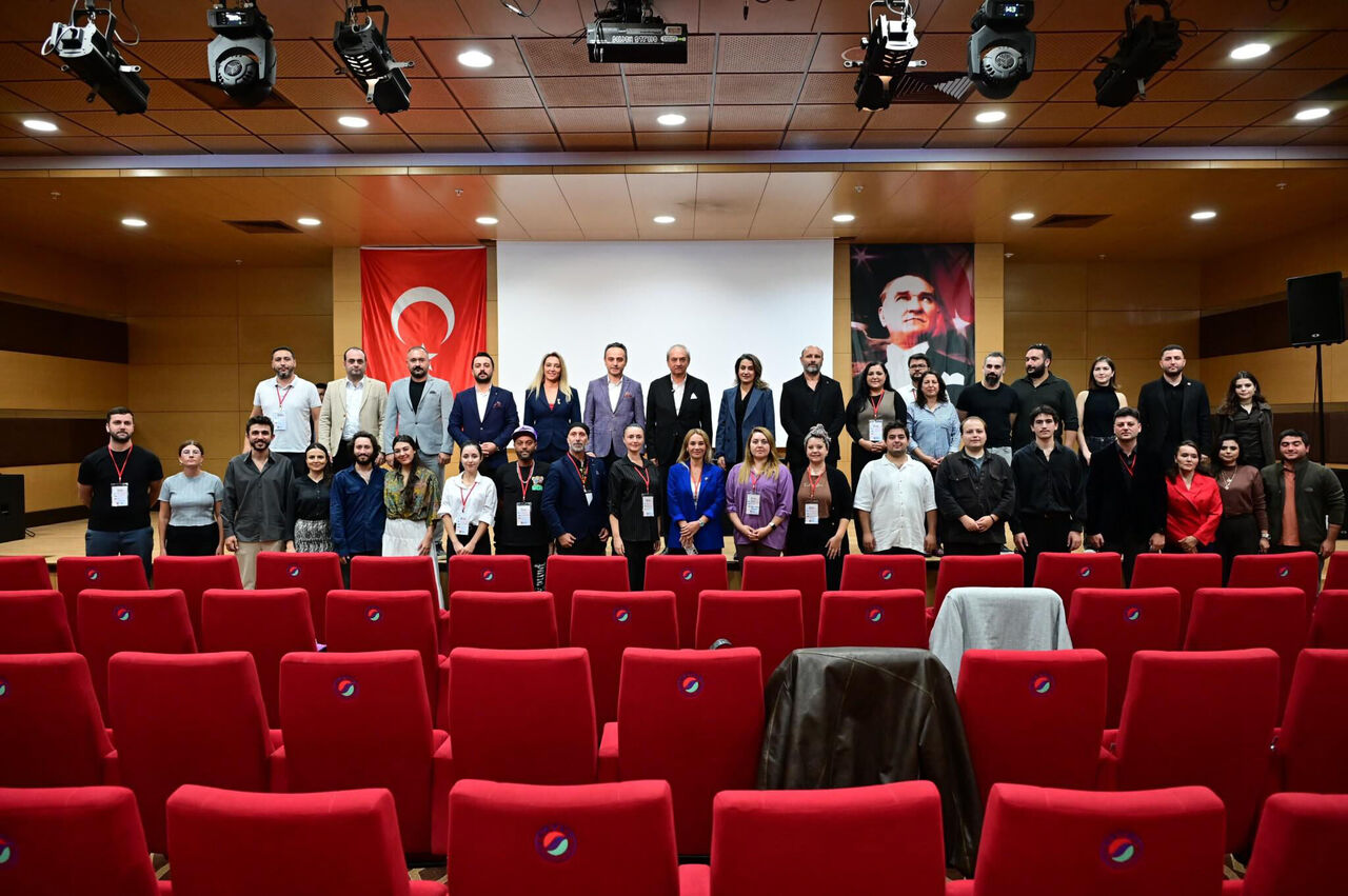 B A S K A N K O C A G O Z’ D E N K E P E Z’ I N S A N A T E M E K C I 1014561 301057