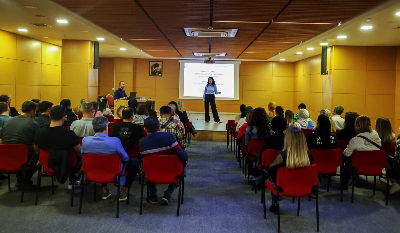 B U Y U K S E H I R’ D E P E R S O N E L E A I L E I C I I L E T I S 1013500 300708