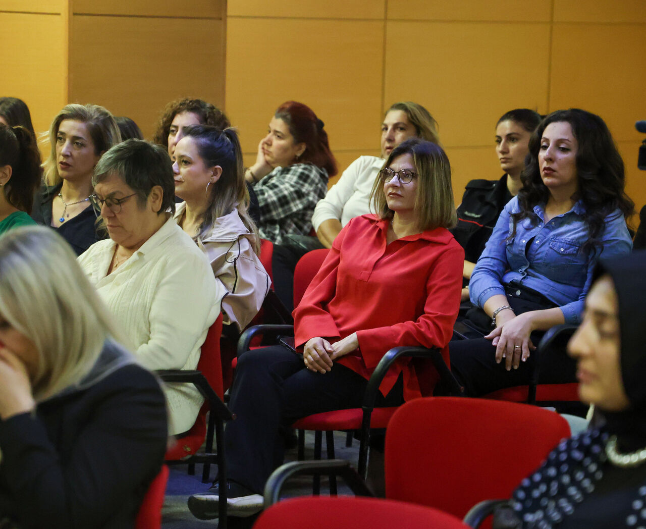 B U Y U K S E H I R’ D E P E R S O N E L E A I L E I C I I L E T I S 1013501 300708