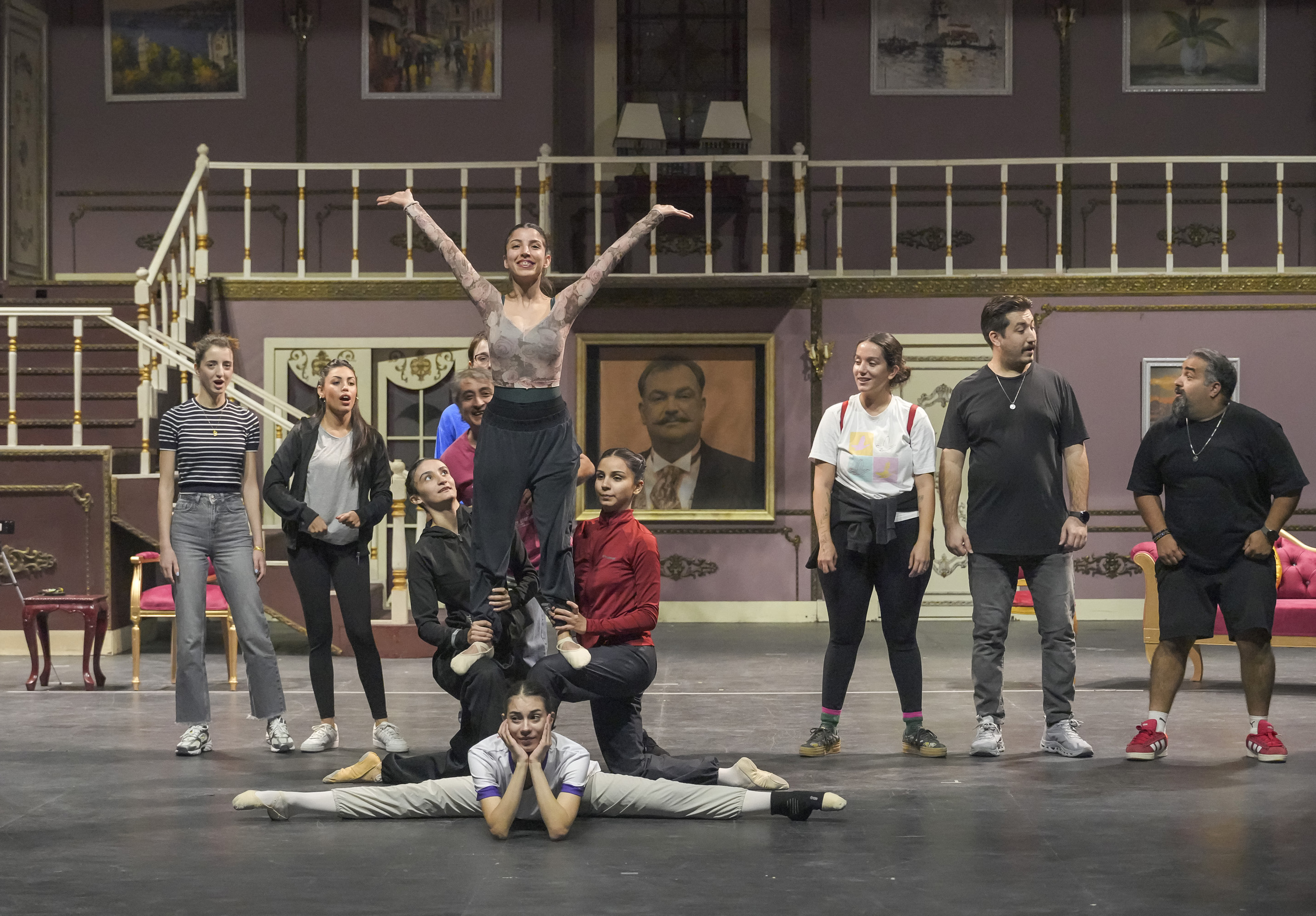 D I N O O R M A N I S A H N E Y E C I K I Y O R 1018994 302320