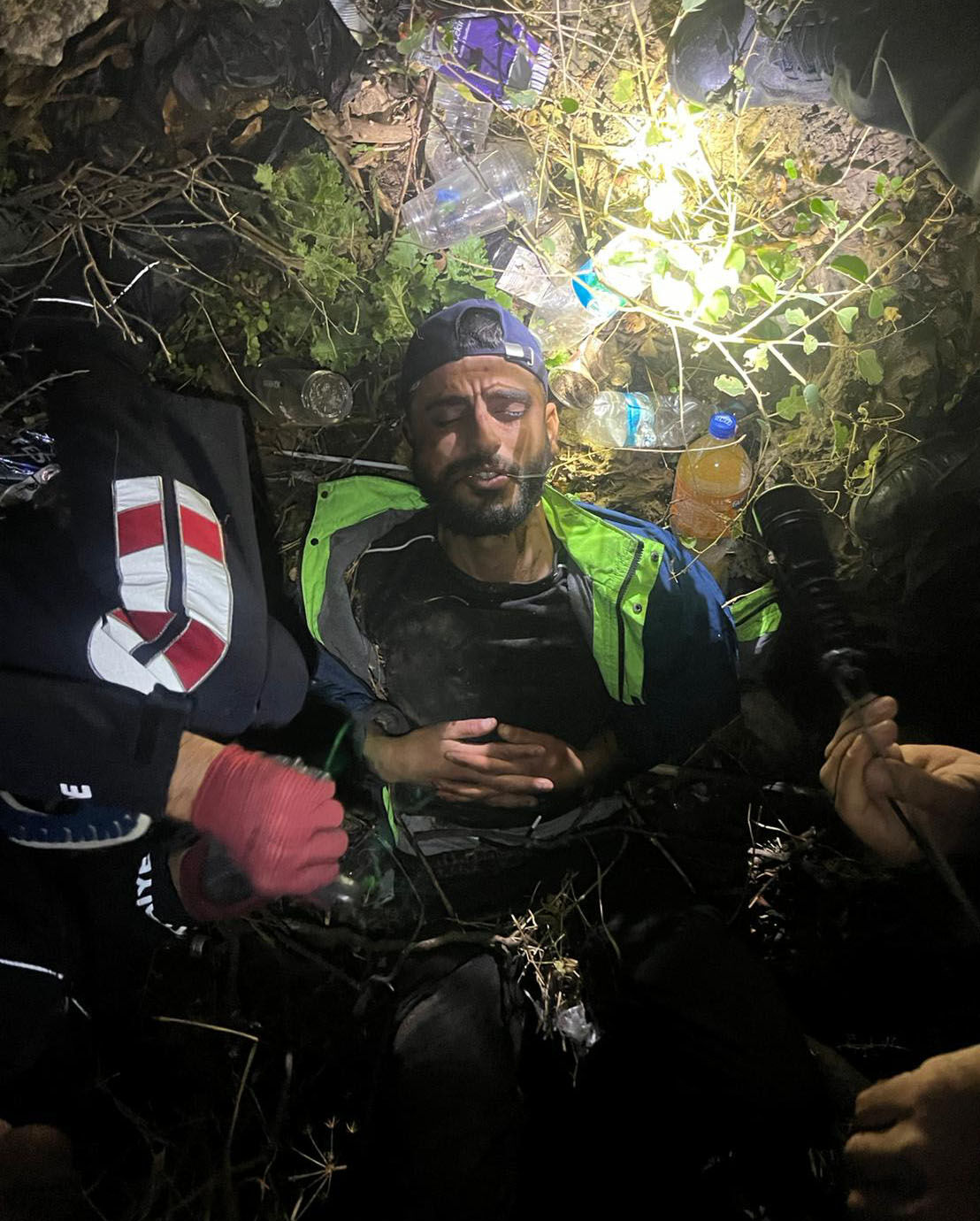 F A L E Z L E R D E N D U S T U I T F A I Y E V E A F A D K U R T A 1006517 298609