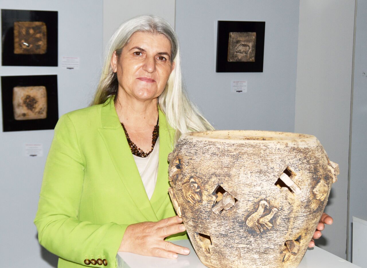 G O B E K L I T E P E N I N E S E R L E R I A N T A L Y A D A 1015152 301225