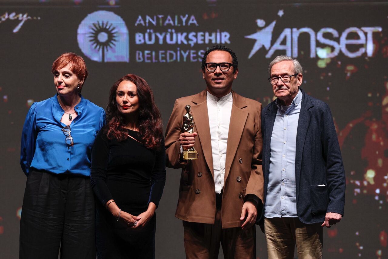 G4S J9Ei Wc A A D T Q G