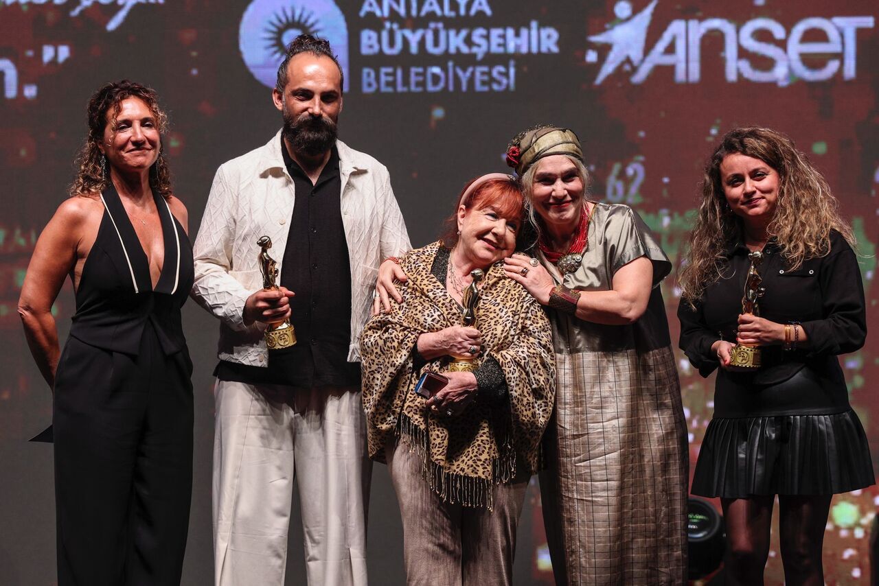 G4S Q Qo F W M A A Dg A C