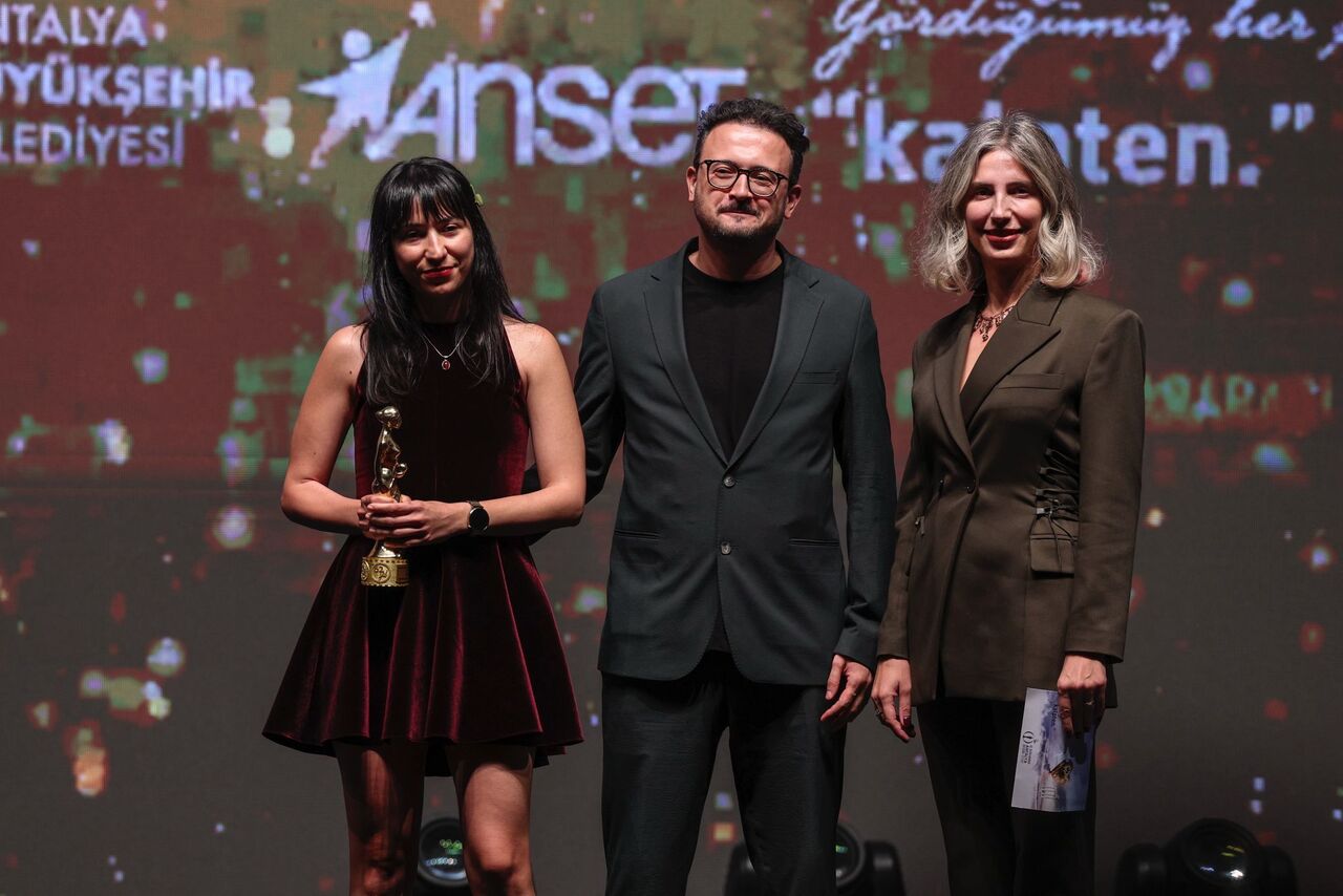 G4S W Me M Xo A A1C2 J