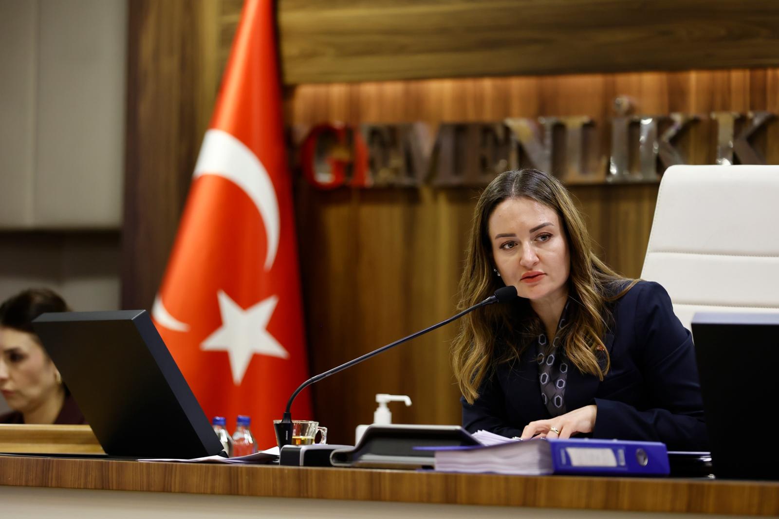 Büşra Özdemir