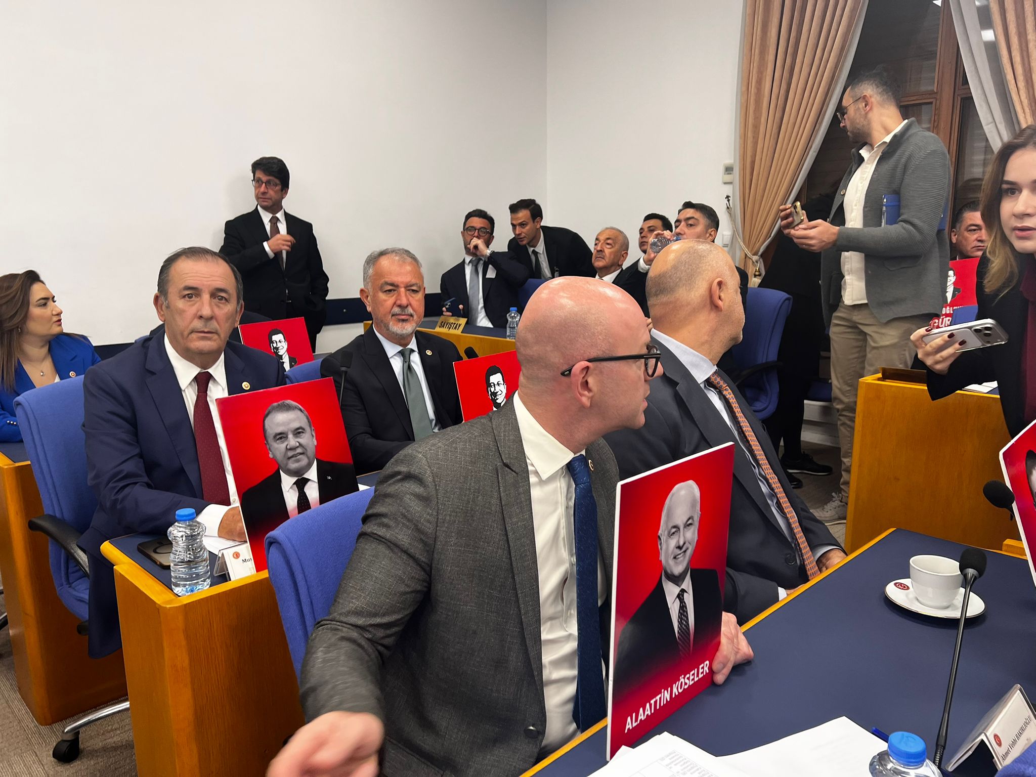 G6Lc D Rv X U A Anbnd