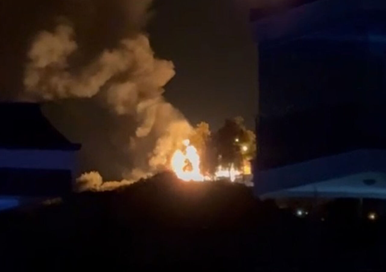 K A M Y O N E T Y A N A R A K K U L L A N I L A M A Z H A L E G E L D I 1004939 298179