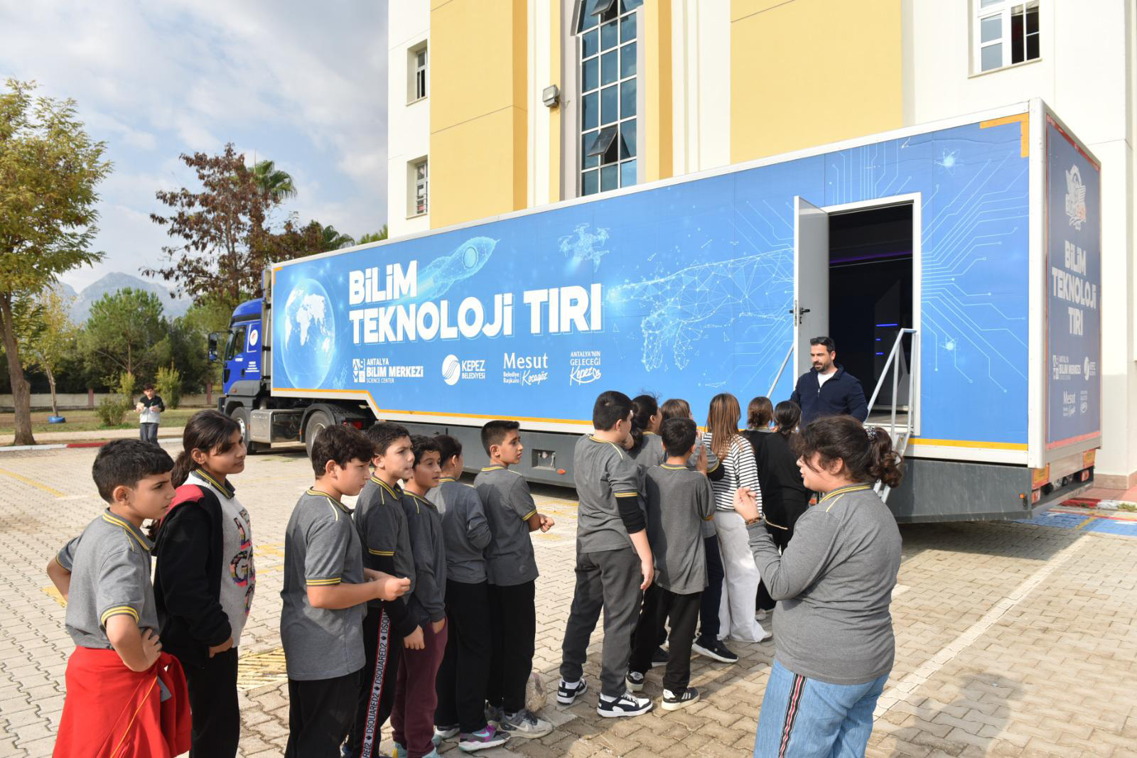 K E P E Z’ I N B I L I M Y O L C U L U G U D U R A L I L E R’ D E N B 1034558 307005