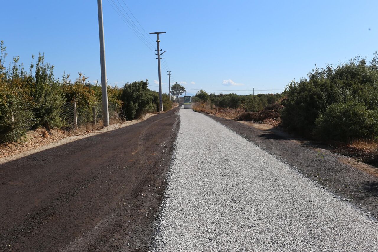 Kizilli Mahallesine 2.070 Metrelik Asfalt Yatirimi 2