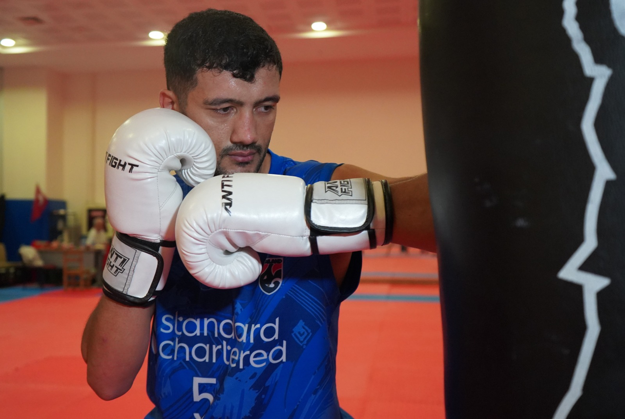 M U A Y T H A I D U N Y A S A M P I Y O N L A R I N I N Y E N I R O T A 1013040 300574