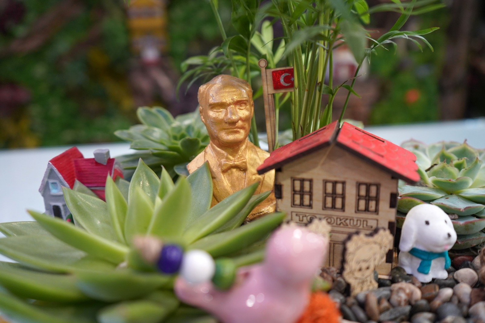 O G R E T M E N L E R G U N U I C I N E N C O K K I R C I C E G I 1028721 305239