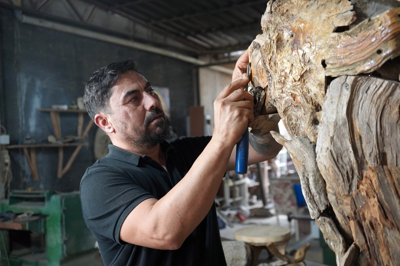 O L D U R U L E N A S L A N Z E U S U N A G A C T A N H E Y K E L I 996181 295521