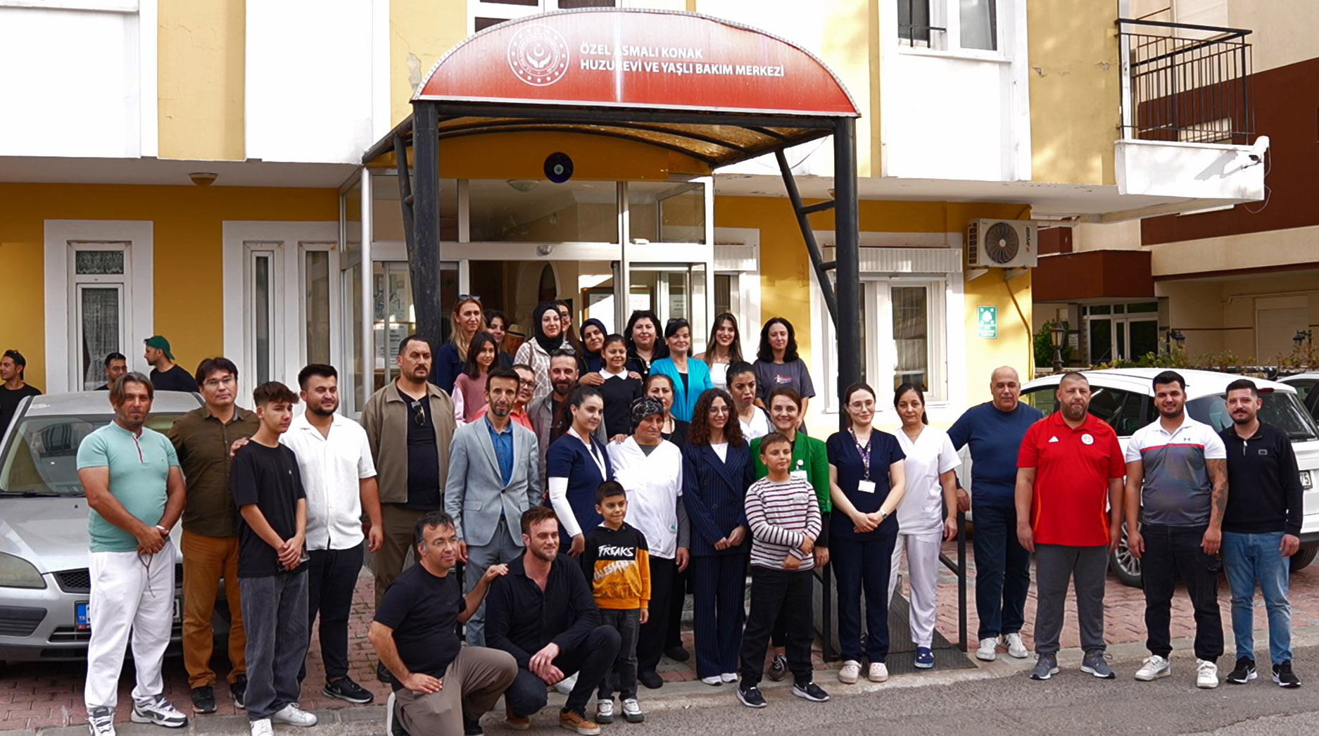 O T O M O B I L T U T K U N L A R I N D A N H U Z U R E V I Z I Y A R E T 1032294 306309