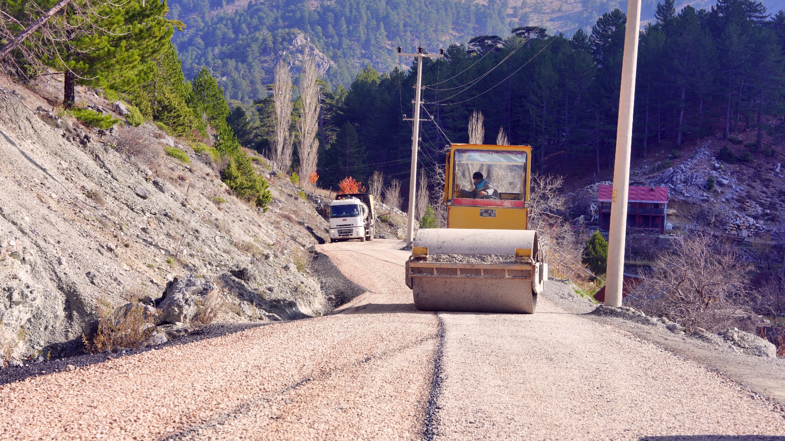 S A P A D E R E Y A Y L A S I Y O L U N A A S F A L T 1036285 307543