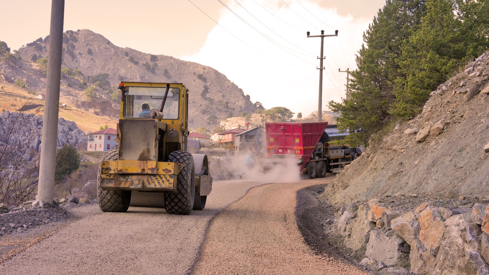 S A P A D E R E Y A Y L A S I Y O L U N A A S F A L T 1036286 307543