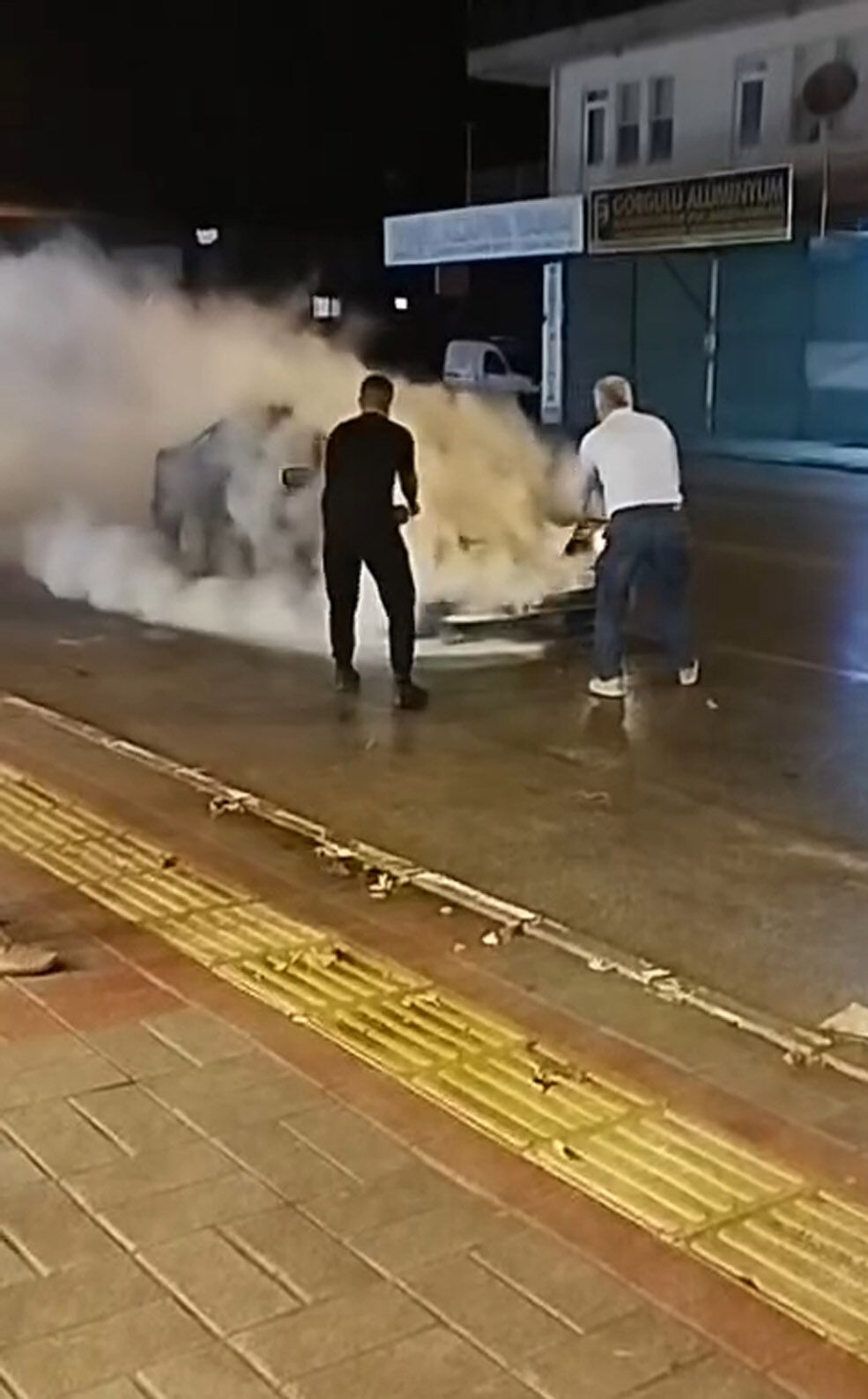 S E Y I R H A L I N D E K I O T O M O B I L Y A N D I V I D E O E 1005615 298369