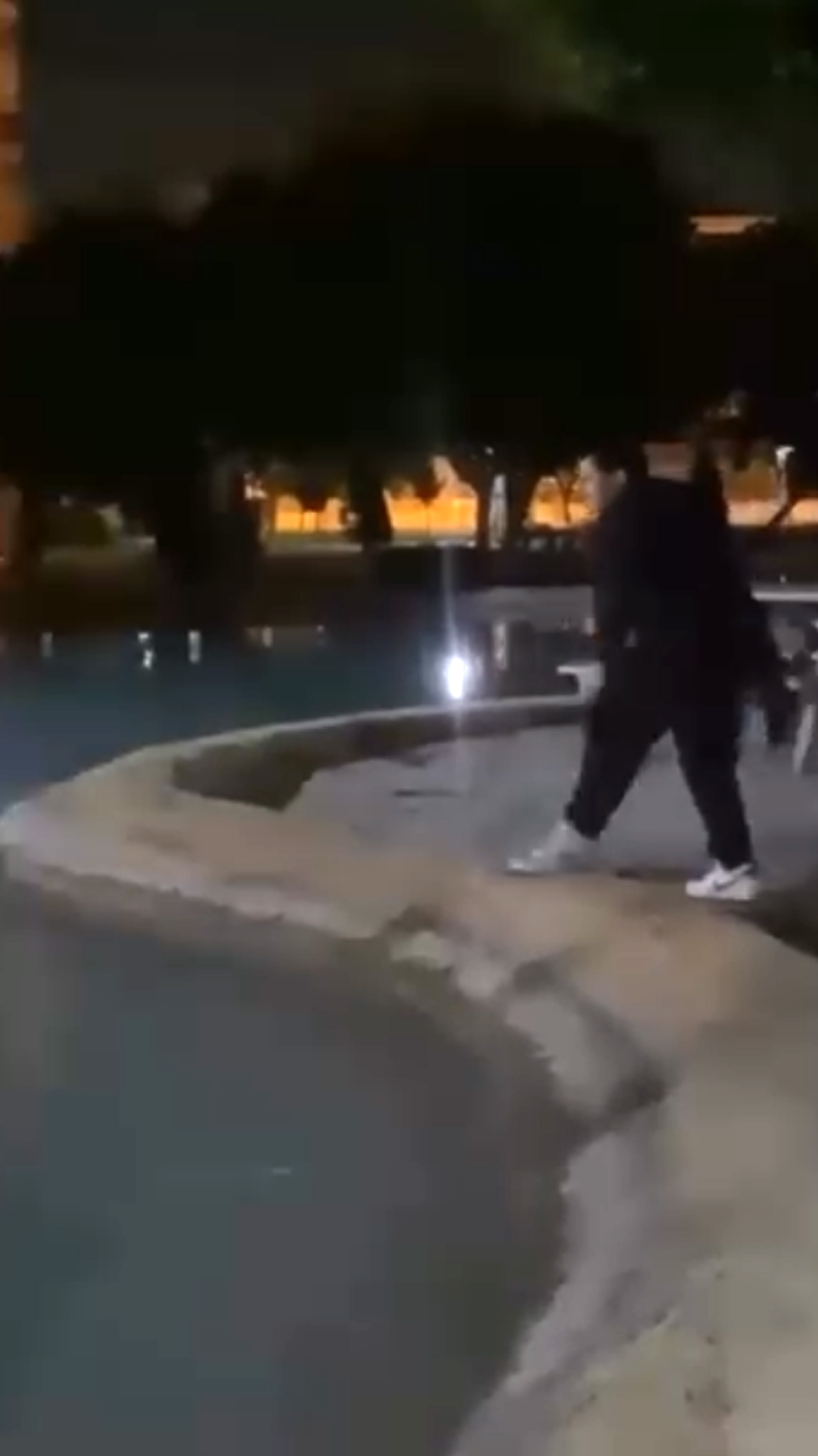 S O K A K K E D I S I N I D E F A L A R C A S U S H A V U Z U N A A T 1017909 301991