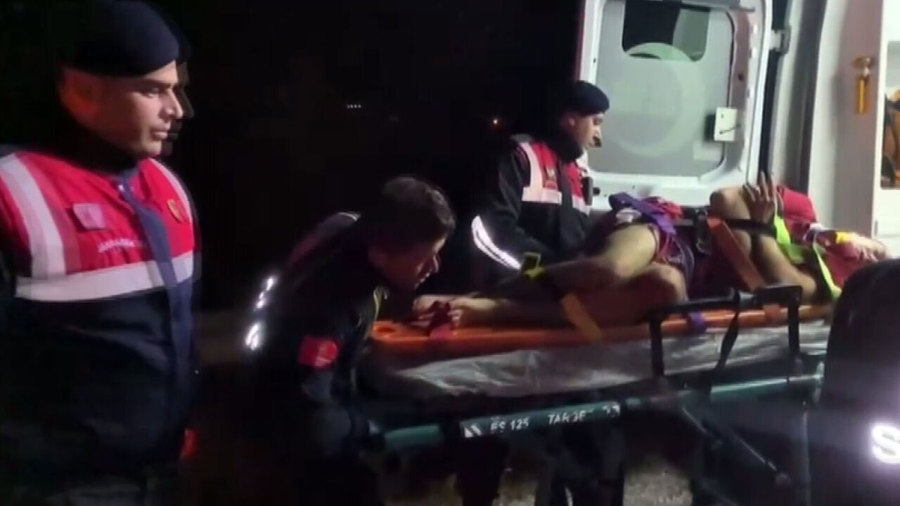 U C U R U M D A N D U S U P M A H S U R K A L A N 2 K I S I K U R T 1014061 300887