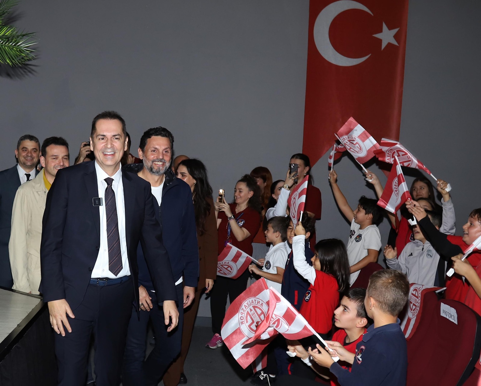 Whatsapp Image 2025 11 28 At 19.56.00