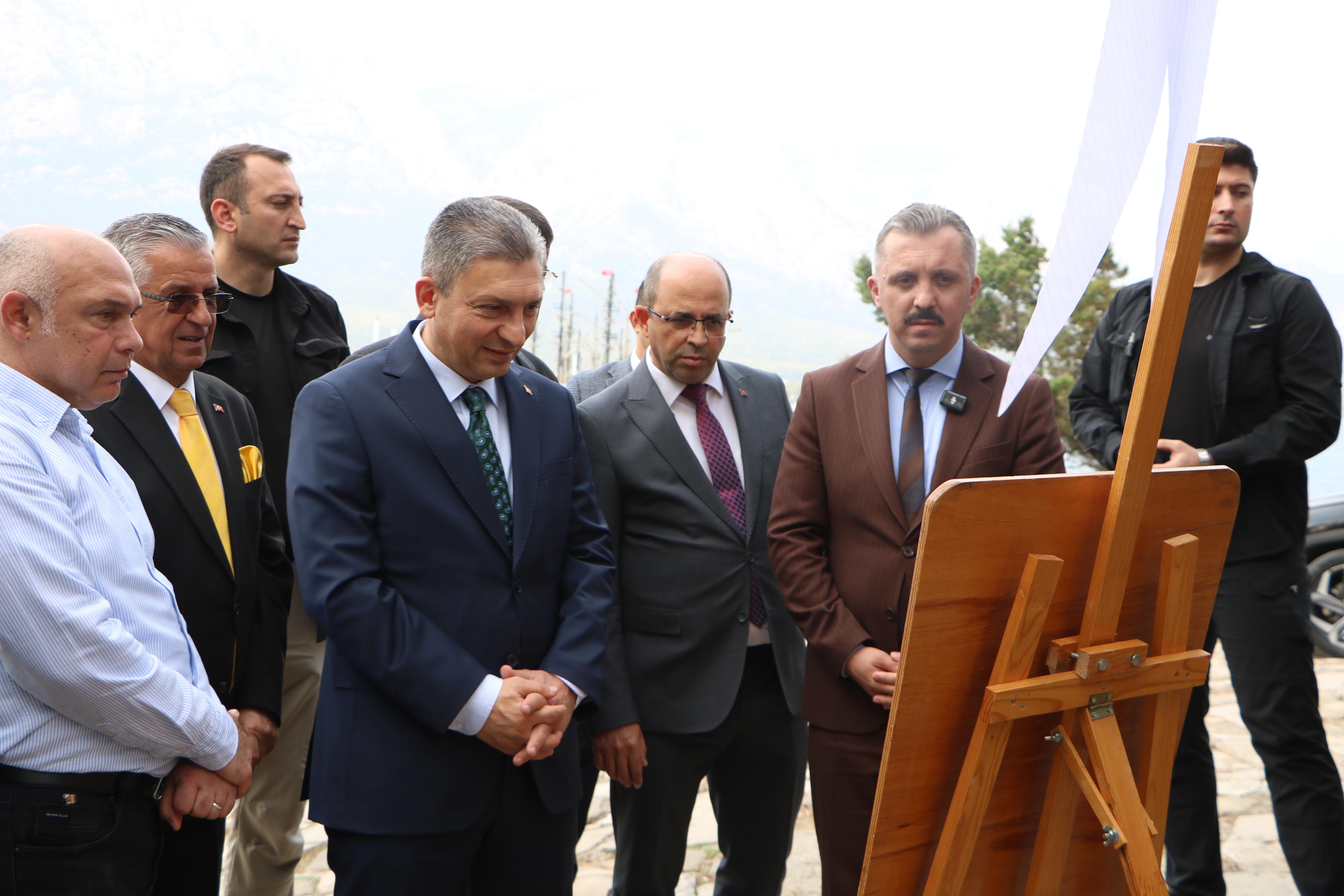 Y O R U K L E R I N C O G R A F I I S A R E T B A S V U R U S U Y A P I 1033086 306561