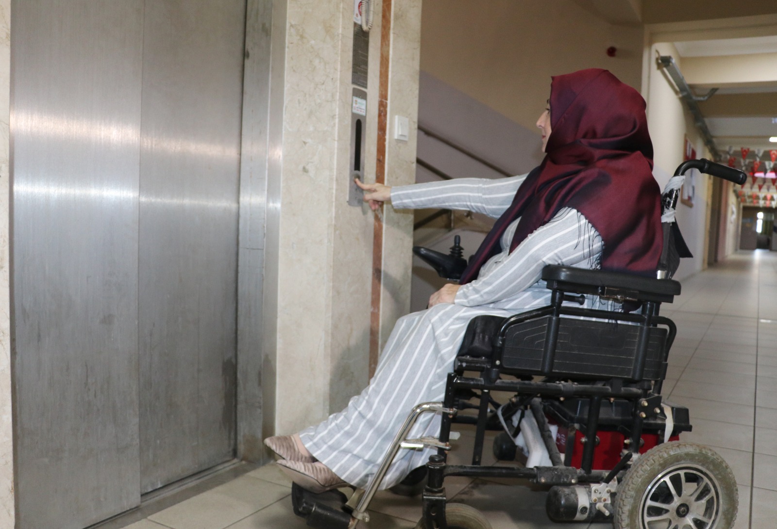 Y U R U M E E N G E L L I Z E Y N E P O G R E T M E N A S A N S O R U 1028653 305230