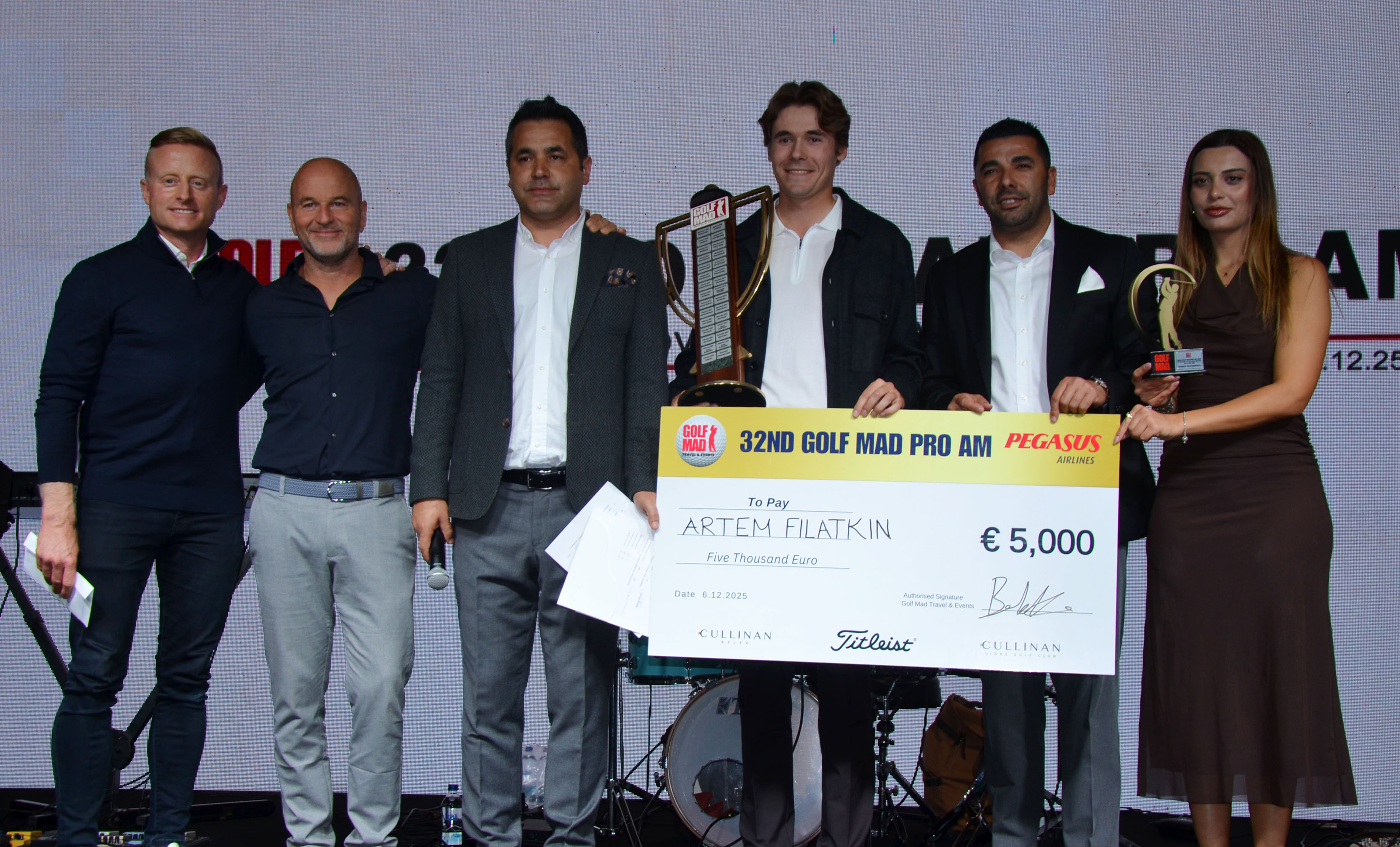 32 N C I G O L F M A D T U R N U V A S I N D A S A M P I Y O N A 1051663 312068