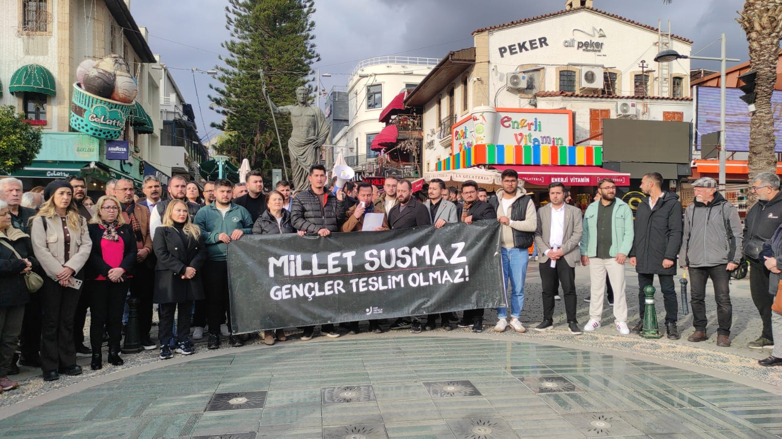 6609C4Cd 646E 48D0 B50F 200Fa7D3F62F