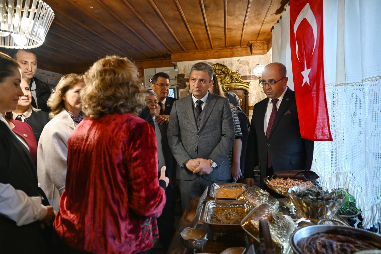 A K S E K I’ N I N Y E R E L L E Z Z E T L E R I N E C O G R A F I T E 1049721 311528