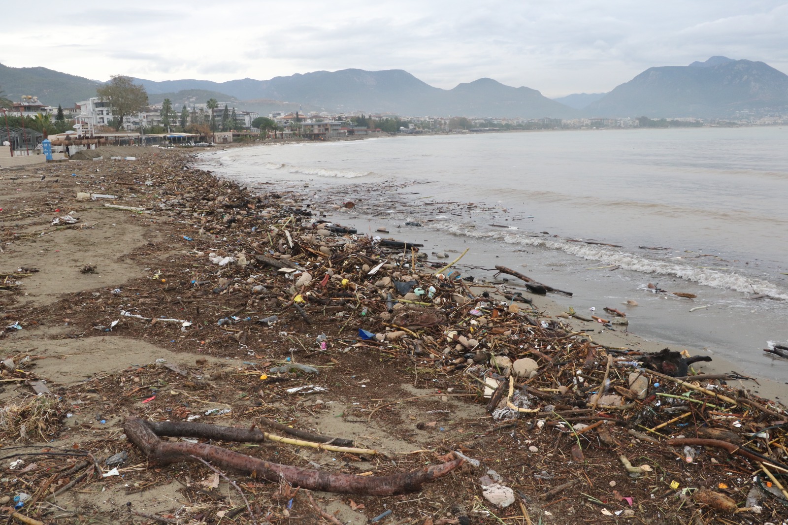 A L A N Y A D A S A G A N A K V E F I R T I N A I L E D E N I Z E 1053544 312590