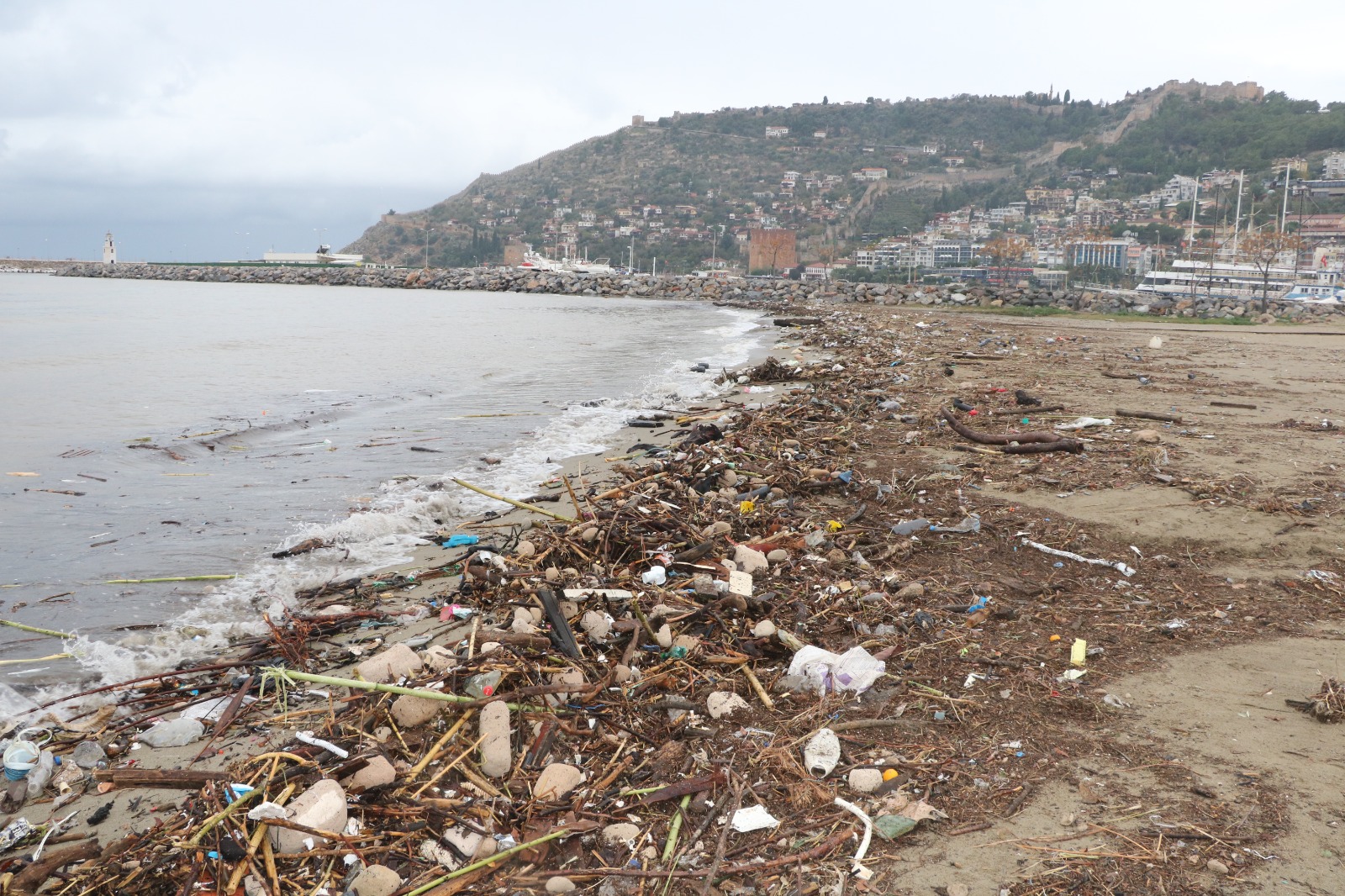 A L A N Y A D A S A G A N A K V E F I R T I N A I L E D E N I Z E 1053545 312590