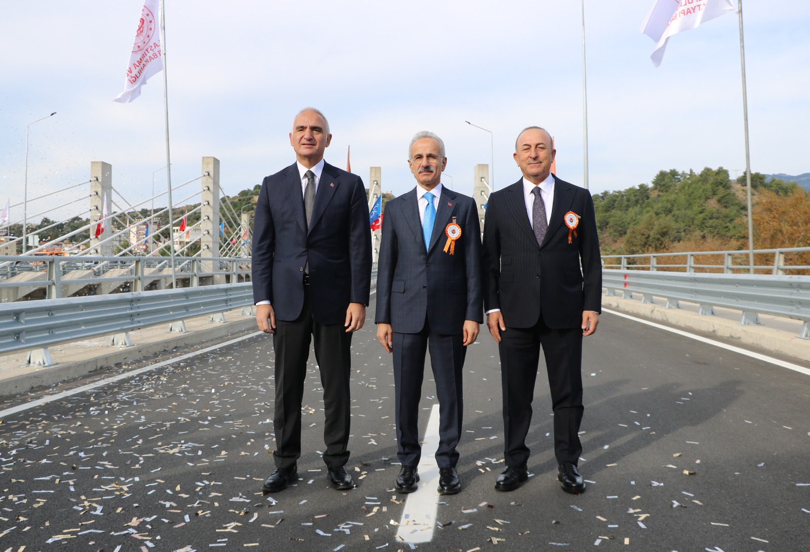 A L A N Y A D O G U C E V R E Y O L U V E D E M I R T A S K A V S A 1071992 318124