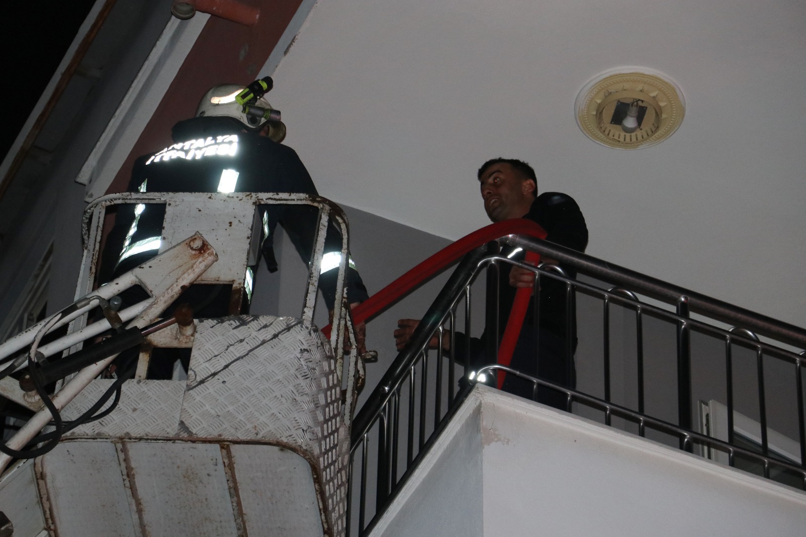 A P A R T M A N D A Y A N G I N P A N I G I 1054380 312876