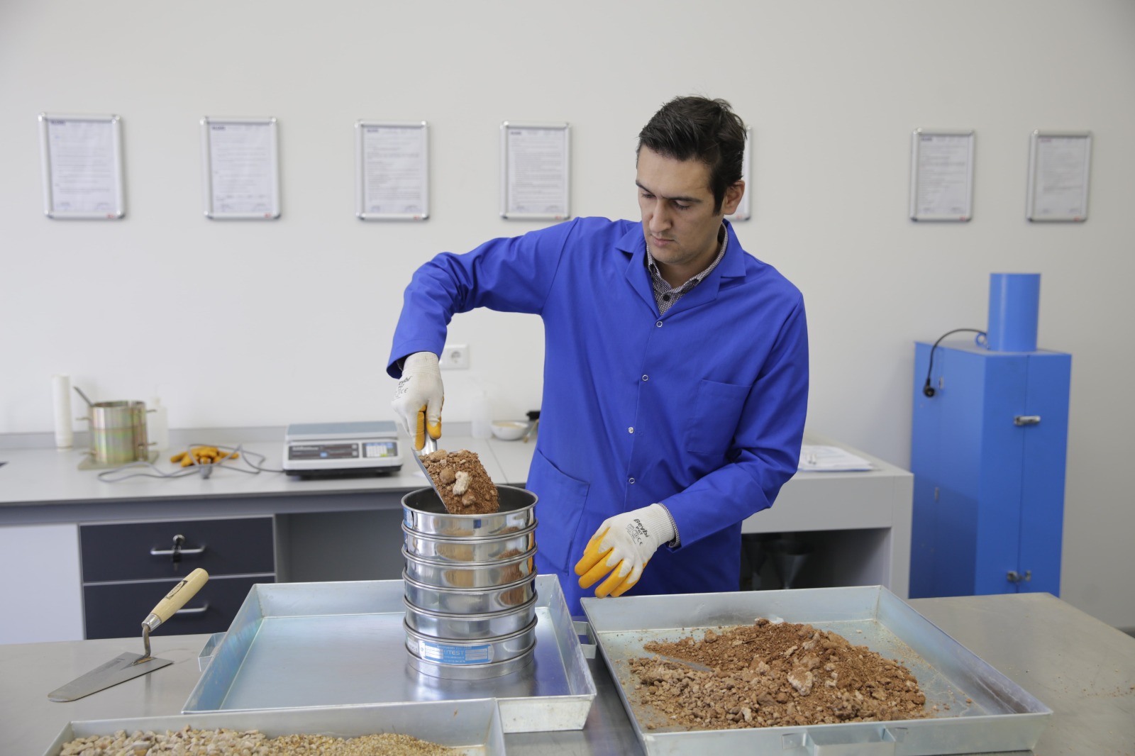 A S A T Y A P I M A L Z E M E L E R I L A B O R A T U V A R I K A L I T 1056928 313665