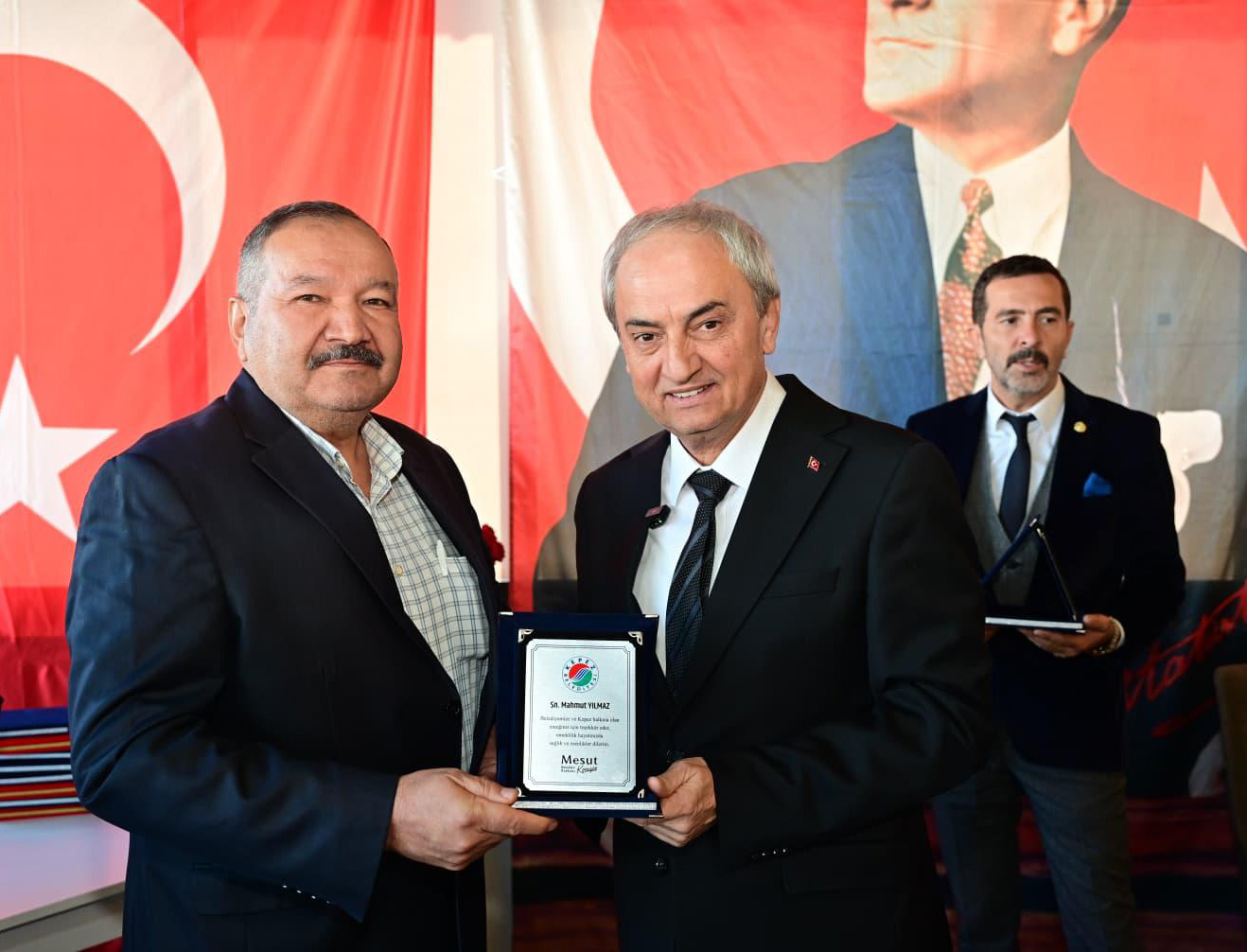 B A S K A N K O C A G O Z B E L E D I Y E N I N E M E K L I P E R S O 1056748 313611