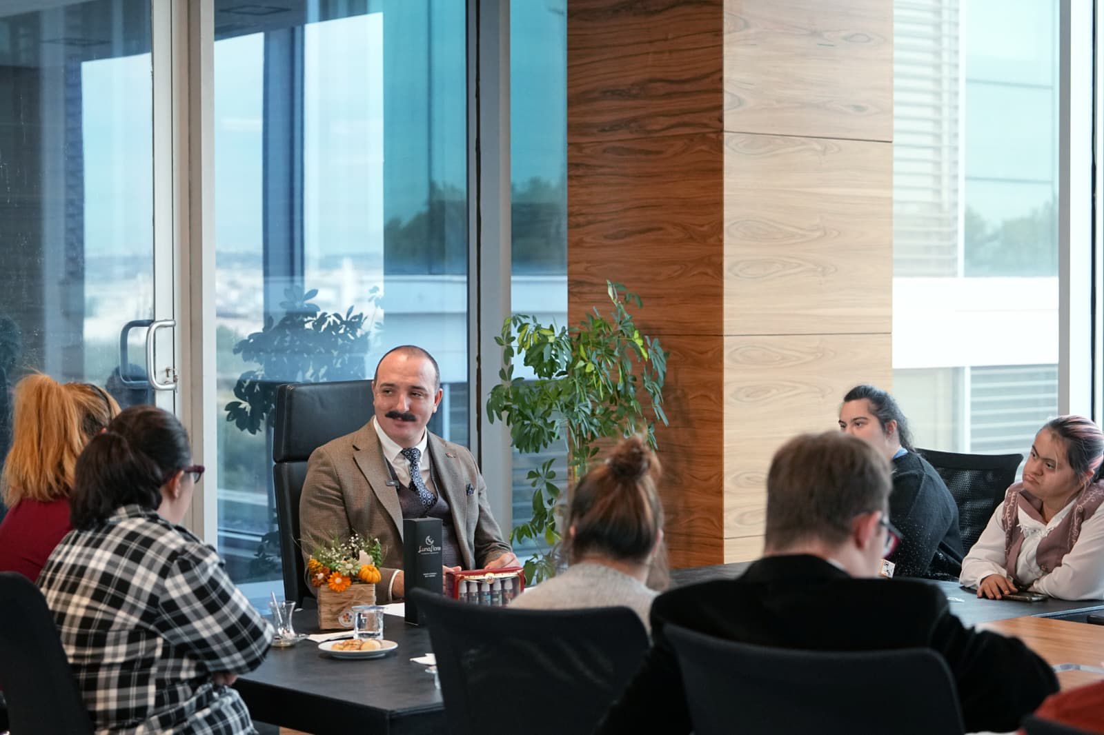 Başkan Kotan Down Sendromlular Ve Engelli̇ler Derneği̇ İle Buluştu (5)